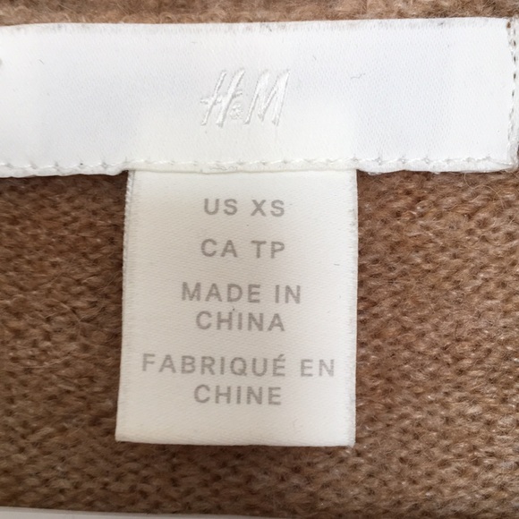 1/4 Zip sweater with slight crop - Picture 3 of 5